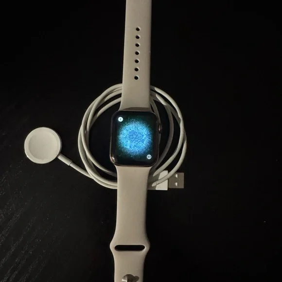 Apple Watch Series 5 Gold Stainless Steel LTE